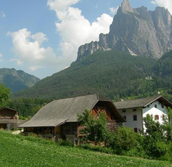 ホテル Feldererhof