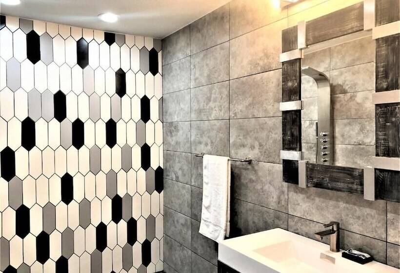 모텔 The Crystal Manatee