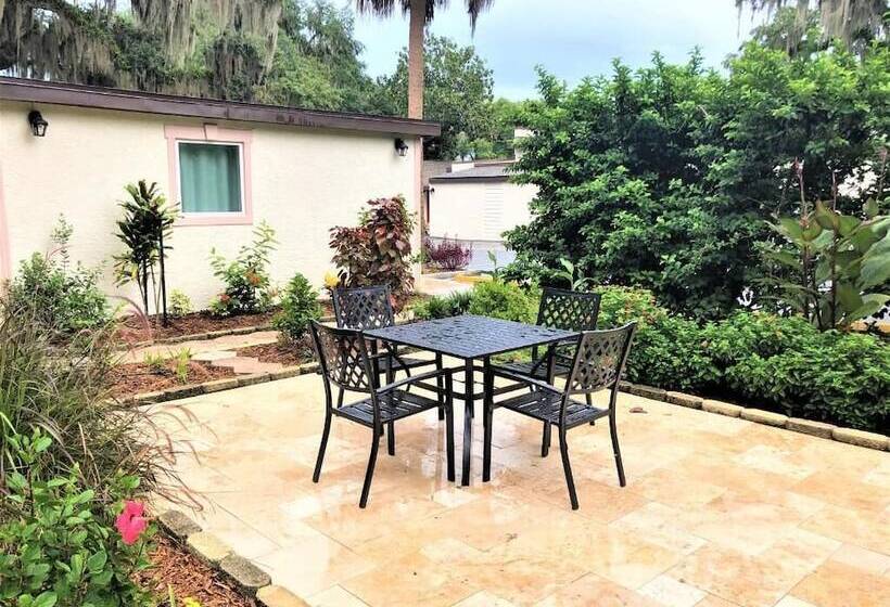 모텔 The Crystal Manatee