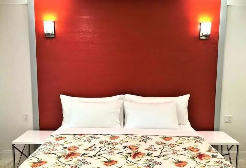 Motelli The Crystal Manatee