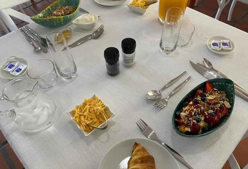 بنسيون Cosimi Guest House