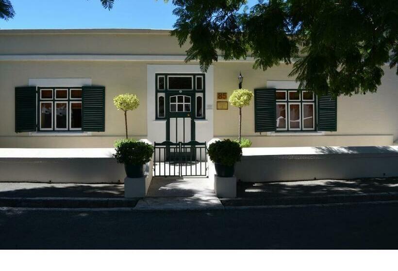 Pension Cypress Cottage