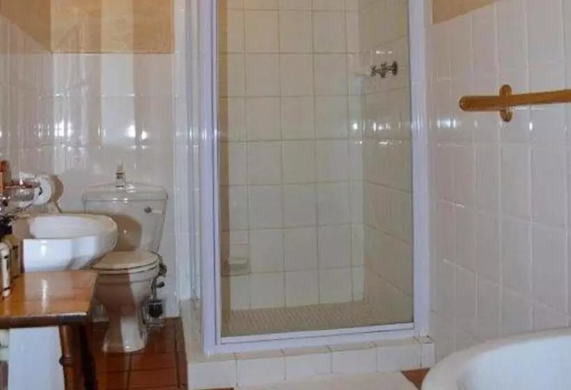 پانسیون Cypress Cottage