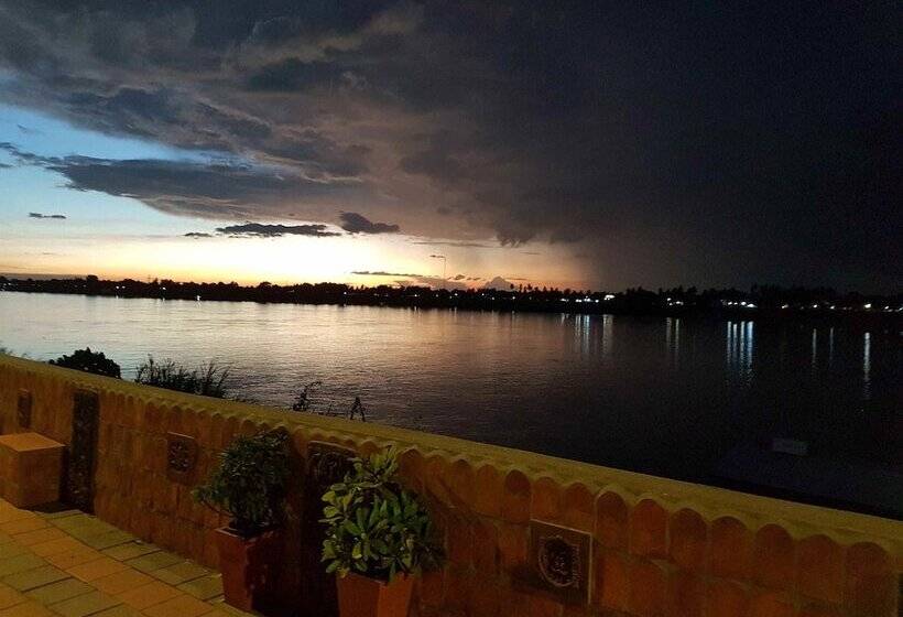 Пансион Mut Mee Garden Guest House