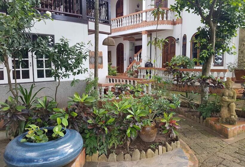 Пансион Mut Mee Garden Guest House