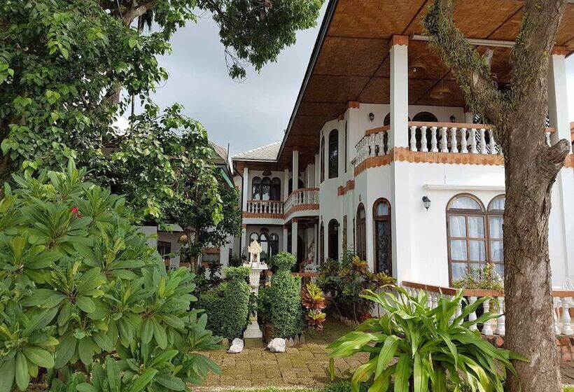 Пансион Mut Mee Garden Guest House