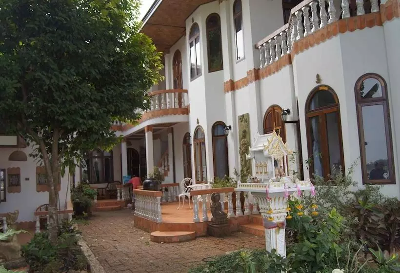 ペンション Mut Mee Garden Guest House