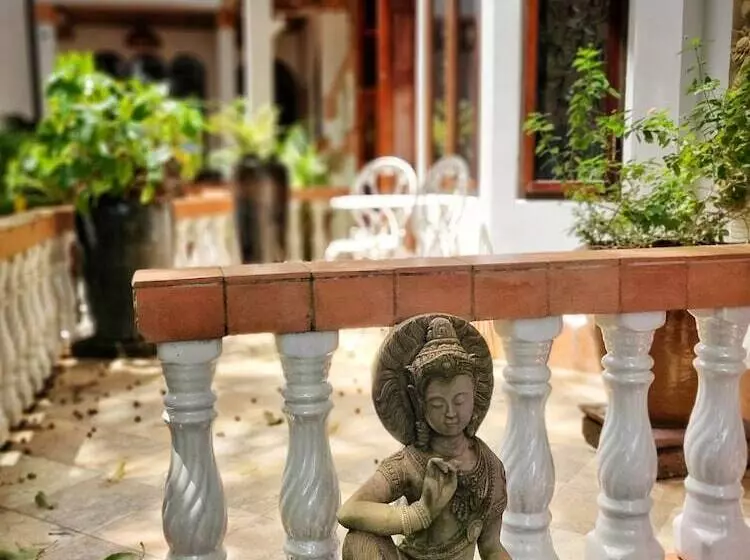 ペンション Mut Mee Garden Guest House