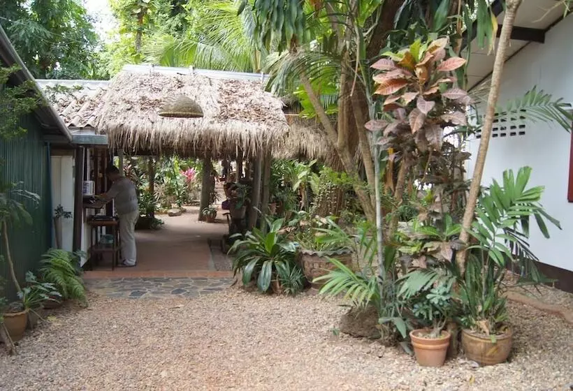 ペンション Mut Mee Garden Guest House