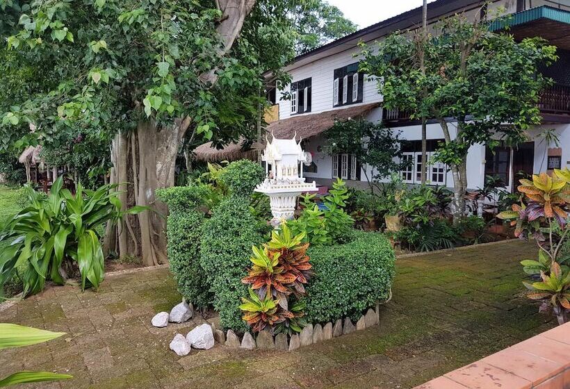 Пансион Mut Mee Garden Guest House