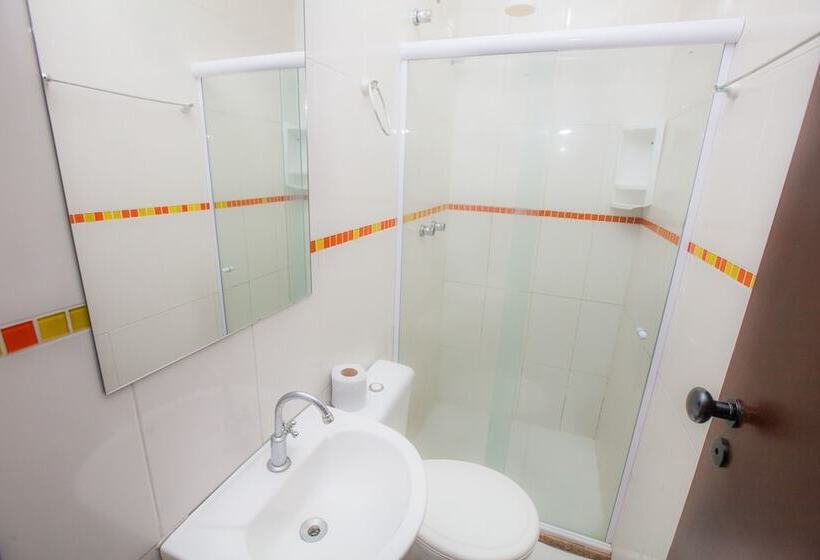 پانسیون Pousada Tia Helena