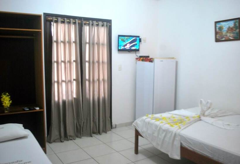 پانسیون Pousada Tia Helena