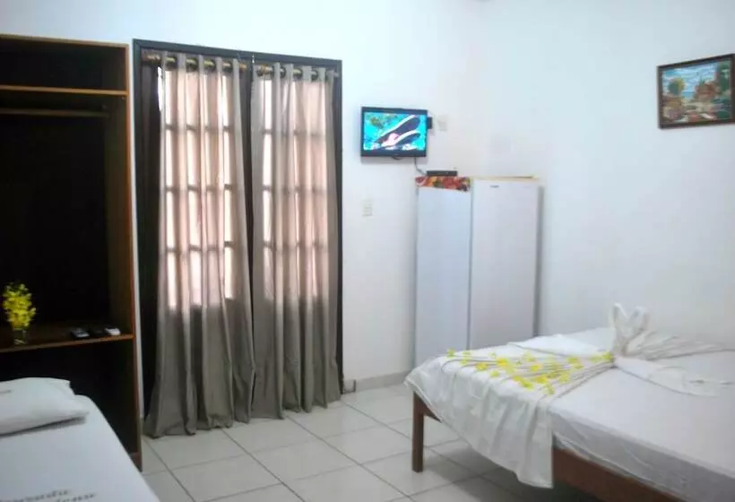 ペンション Pousada Tia Helena