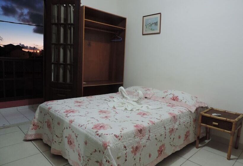 پانسیون Pousada Tia Helena