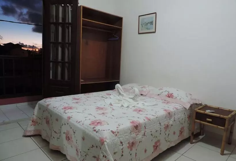 ペンション Pousada Tia Helena