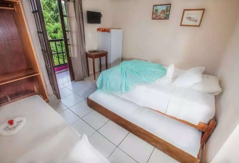 ペンション Pousada Tia Helena