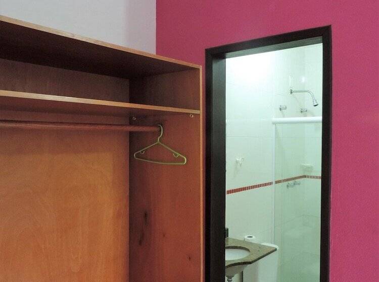 پانسیون Pousada Tia Helena