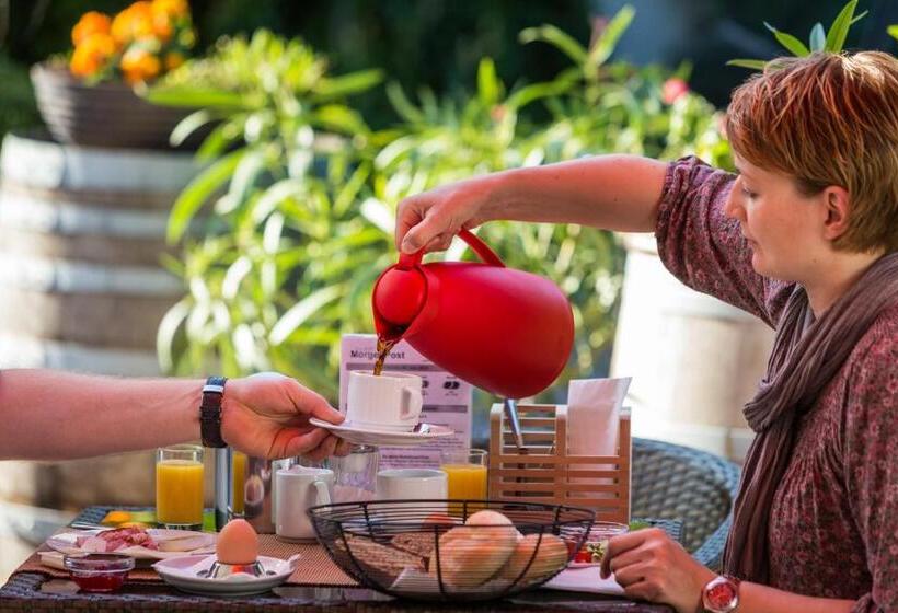 Pension Julia & Haus Elisabeth   Wallner S Hofheuriger & Weinhof