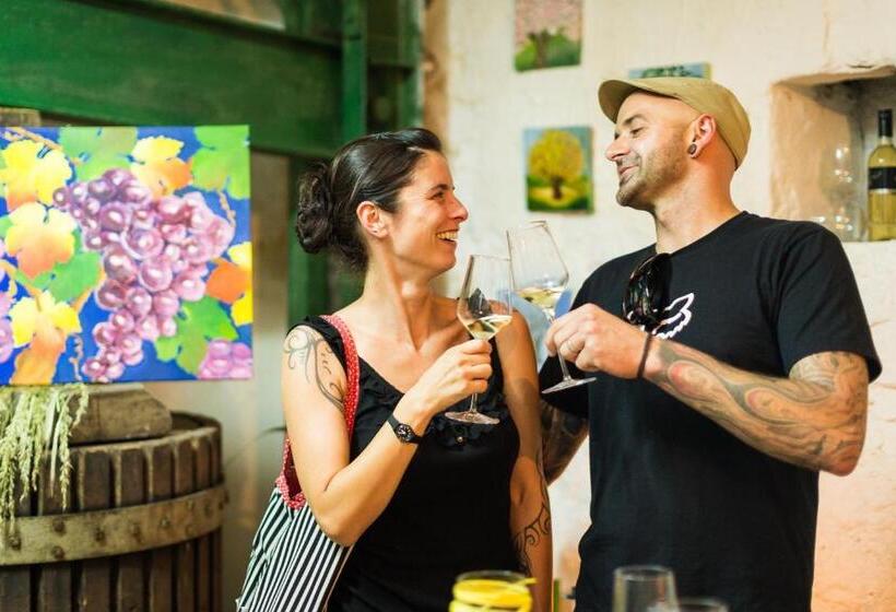 Pension Julia & Haus Elisabeth   Wallner S Hofheuriger & Weinhof