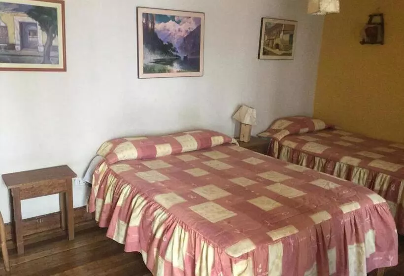 هاستل Posada Junco Y Capuli