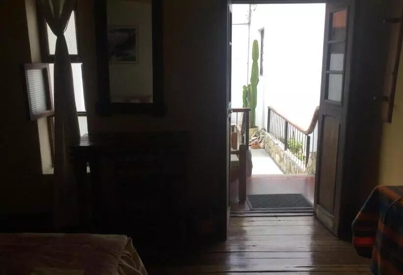 هاستل Posada Junco Y Capuli