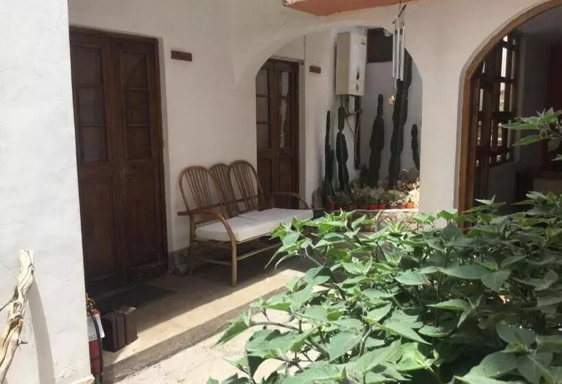 هاستل Posada Junco Y Capuli