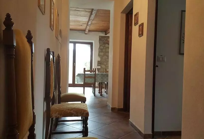 Hotelli Agriturismo Castello Delle Fornaci   Private Jacuzzi