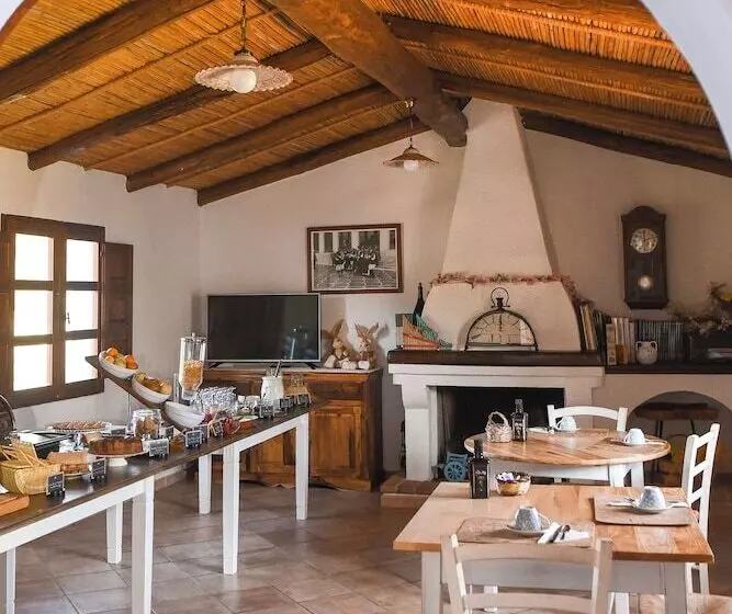 ホテル Agriturismo Guthiddai