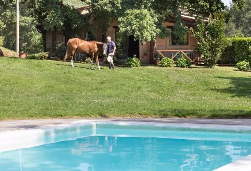 Hotelli Castello Santa Cristina