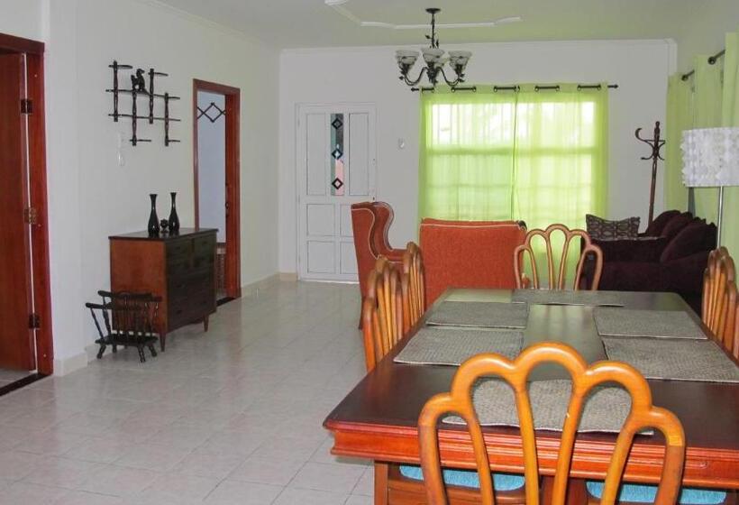 پانسیون Posada Nativa Miss Nova