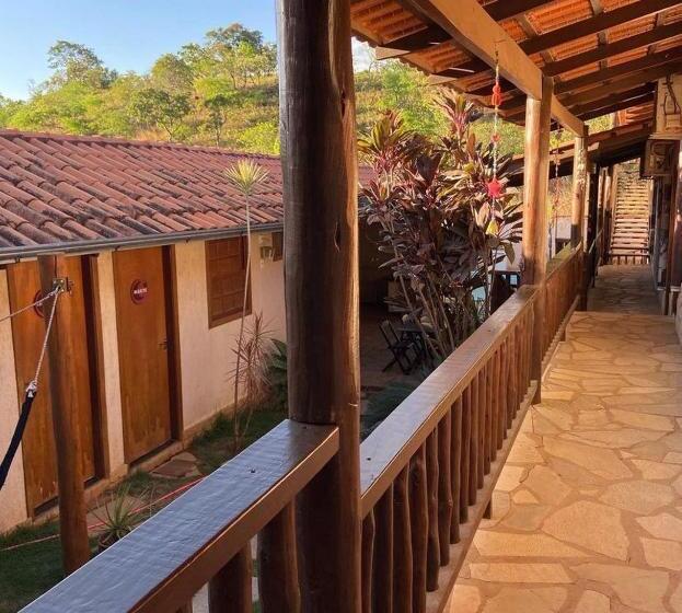 Pensione La Luna Dos Pireneus Pousada