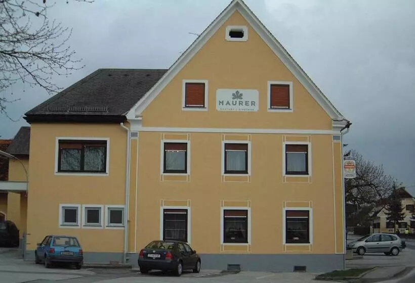 ユースホステル Maurer Gasthof Vinothek