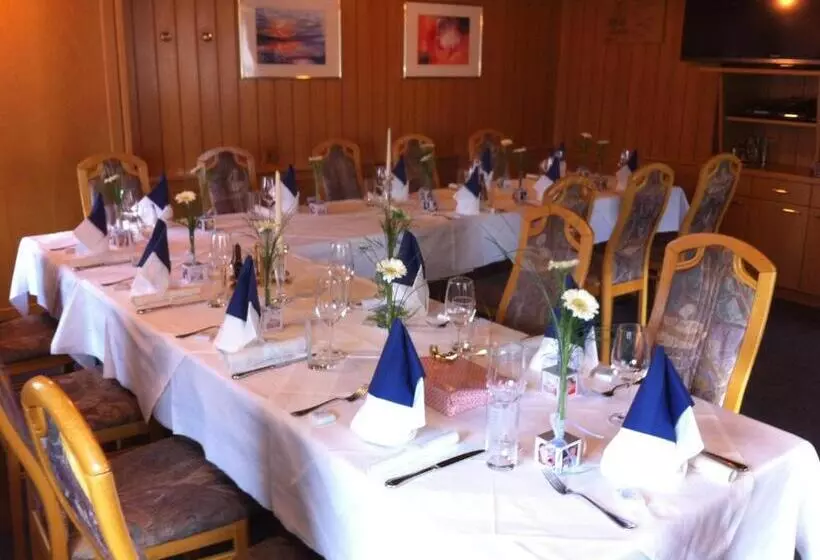 ユースホステル Maurer Gasthof Vinothek