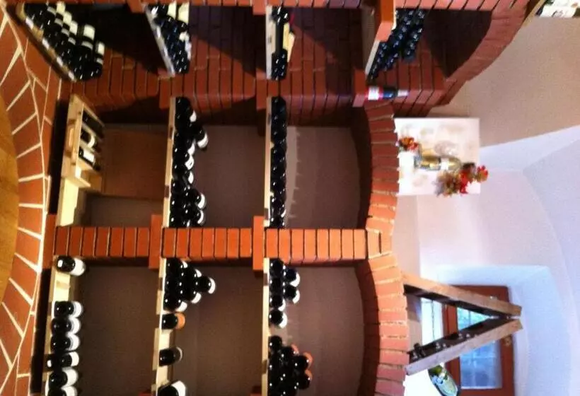 ユースホステル Maurer Gasthof Vinothek