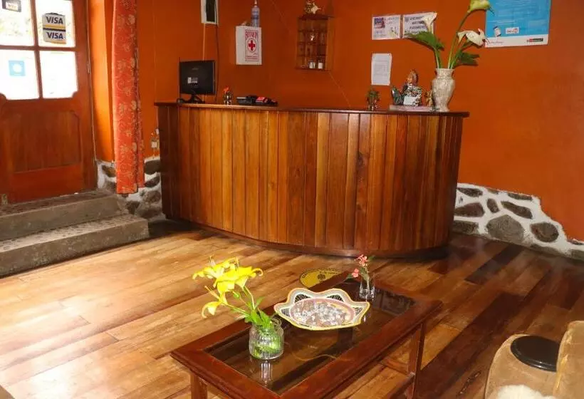 Retkeilymaja Wayras Hostal