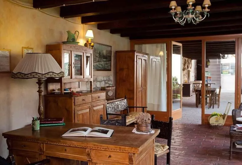 ホテル Azienda Agrituristica Corteforte