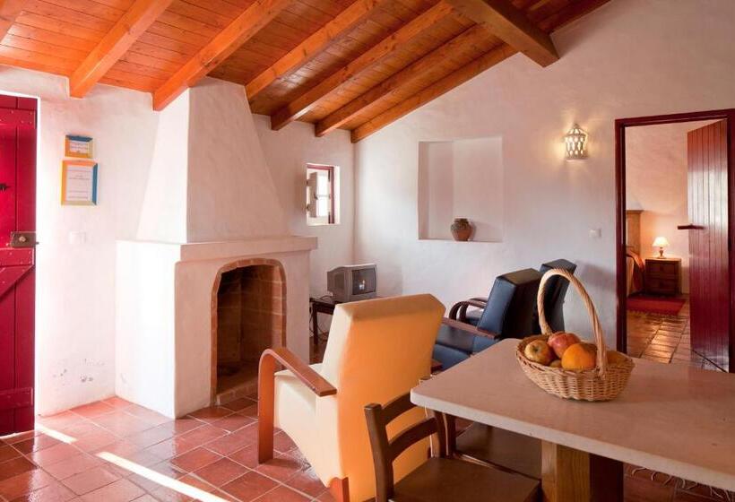 בית מלון כפרי Monte Dos Parvos