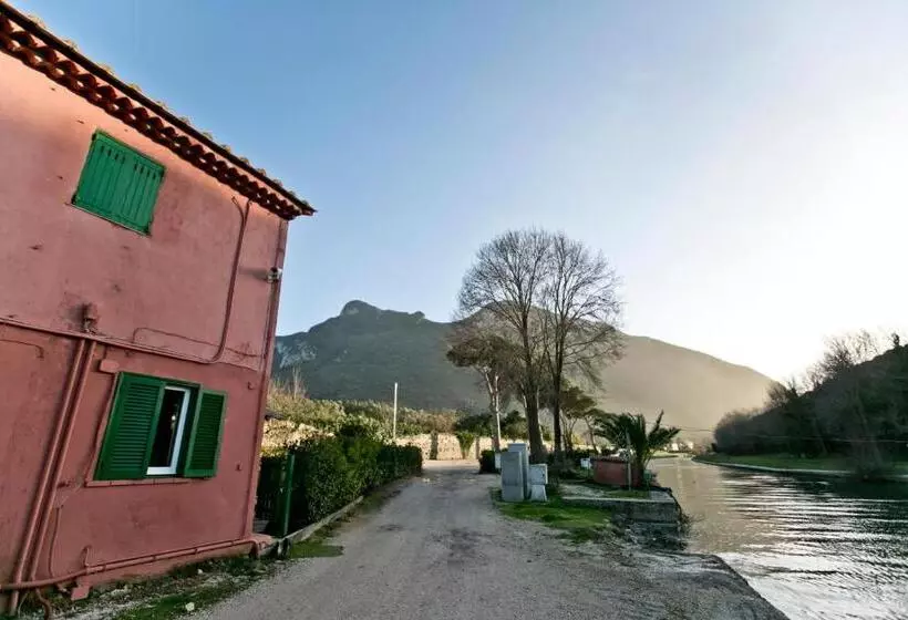 هتل Proprietà Scalfati