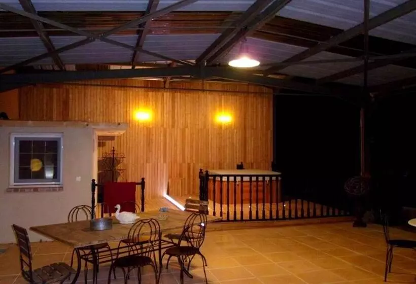 Majatalo Domaine De La Bellière