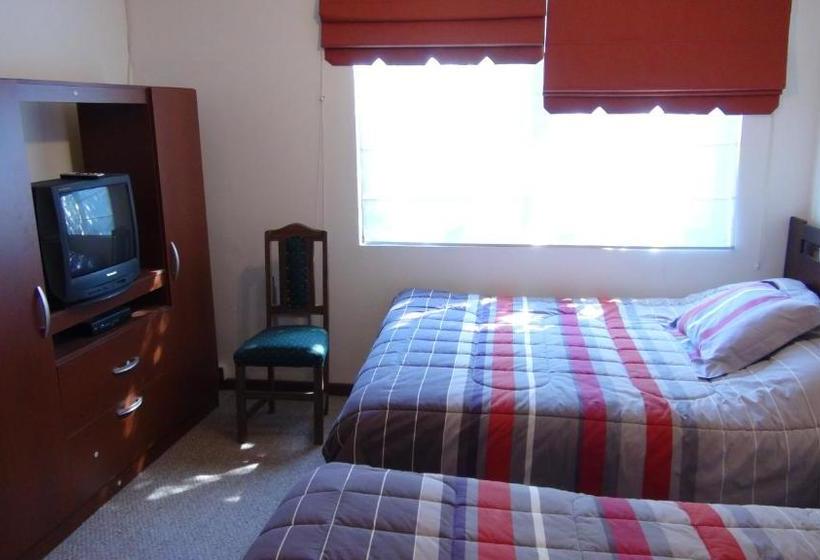 پانسیون Hostal Los Avellanos