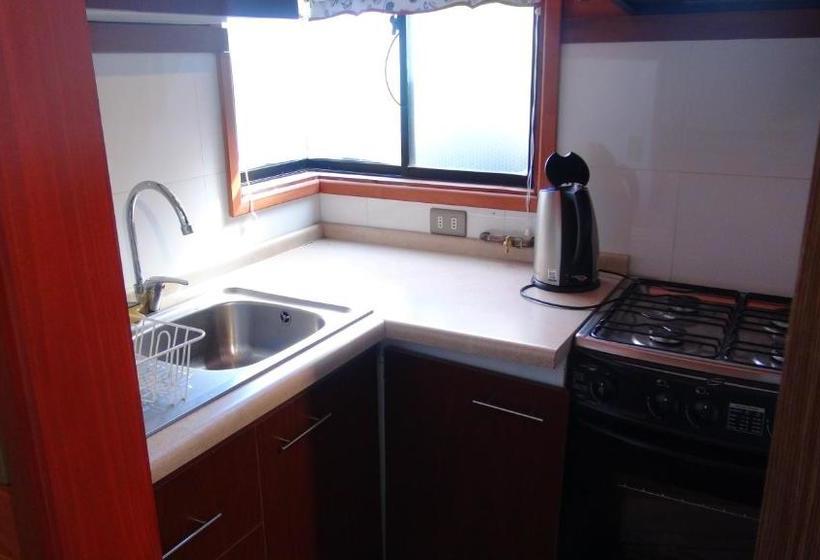 پانسیون Hostal Los Avellanos