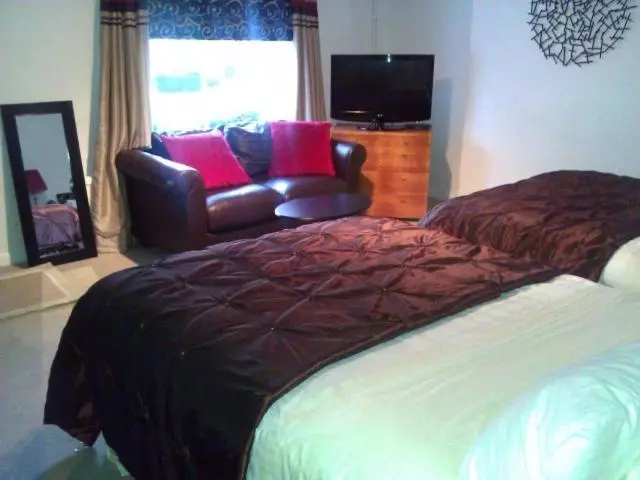 پانسیون No 7 Priory Guest House