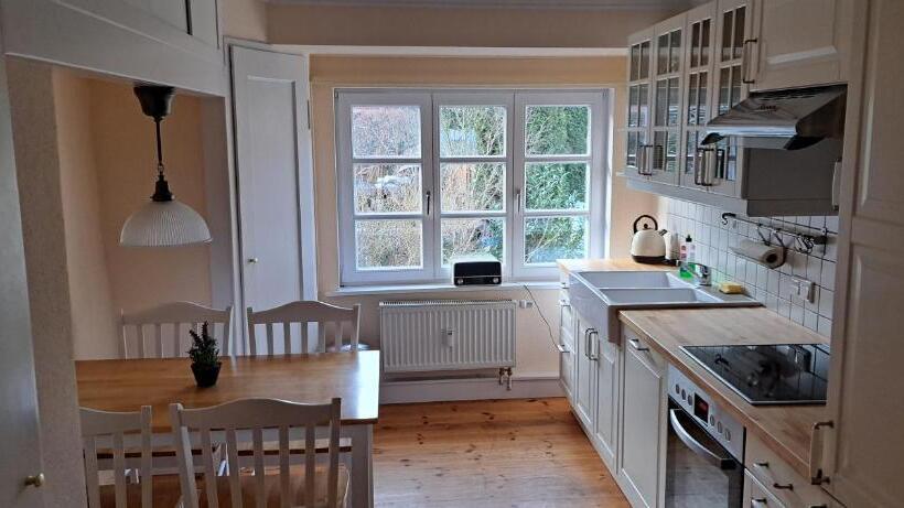 بنسيون Schillers Stadthaus