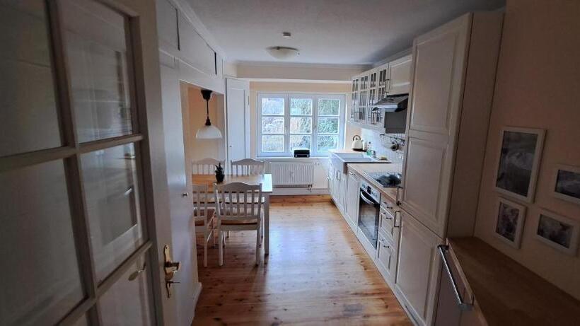 بنسيون Schillers Stadthaus