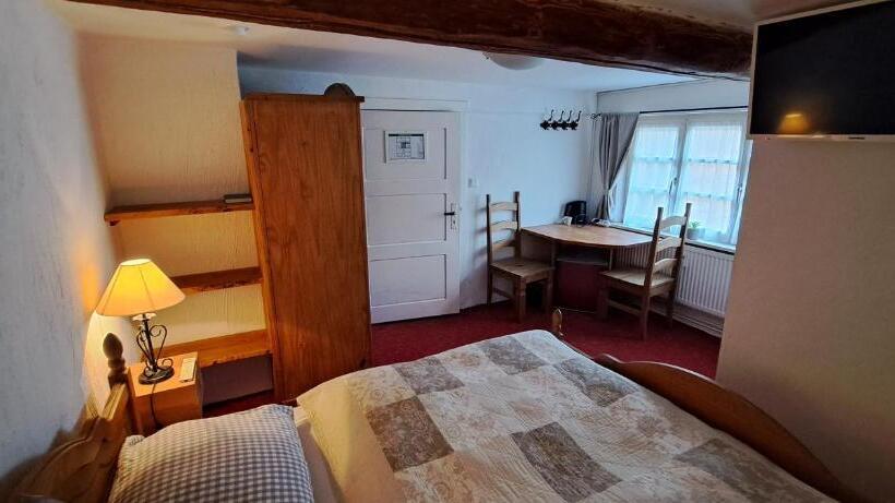 بنسيون Schillers Stadthaus