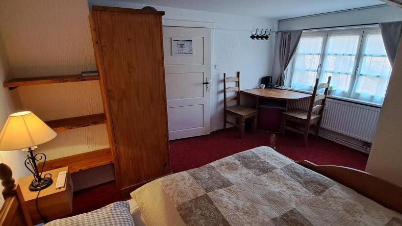 بنسيون Schillers Stadthaus