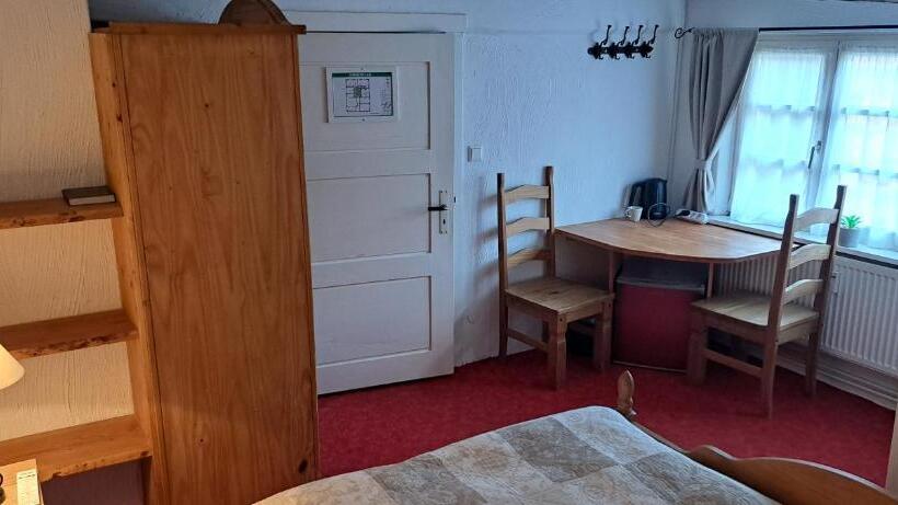 بنسيون Schillers Stadthaus