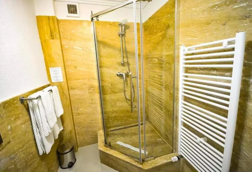 ペンション Vila Sarada Boutique