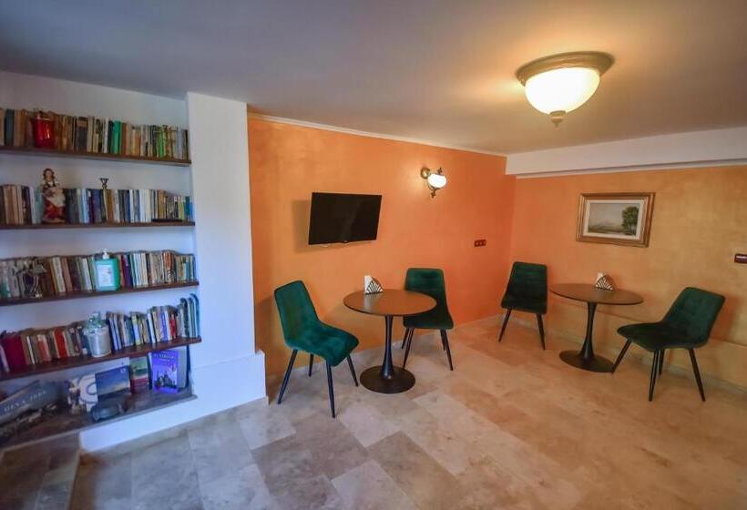 پانسیون Vila Sarada Boutique