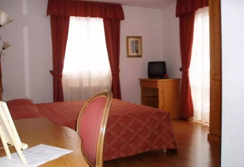 پانسیون Villa Golf